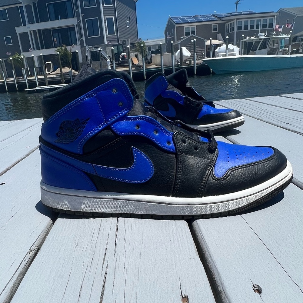 Nike Jordan 1 Mid 2020 Hyper Royal